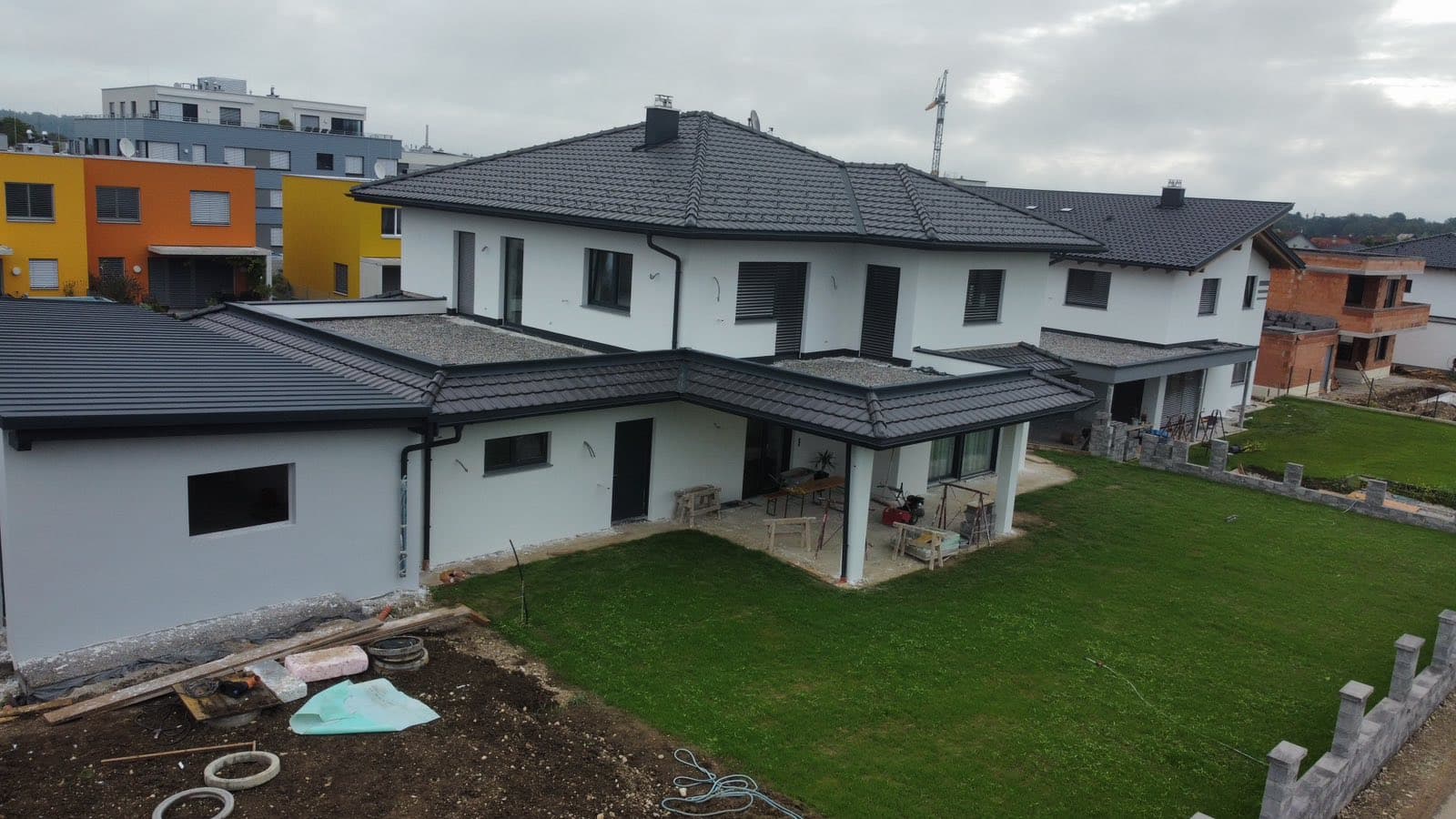 Bauprojekt von Home-Verputz: verputztes Wohnhaus mit Fassade und Vollwärmeschutz – Bild 10