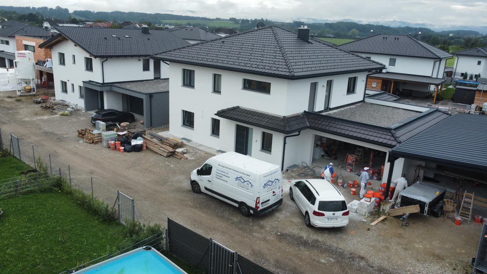 Bauprojekt von Home-Verputz: verputztes Wohnhaus mit Fassade und Vollwärmeschutz – Bild 18