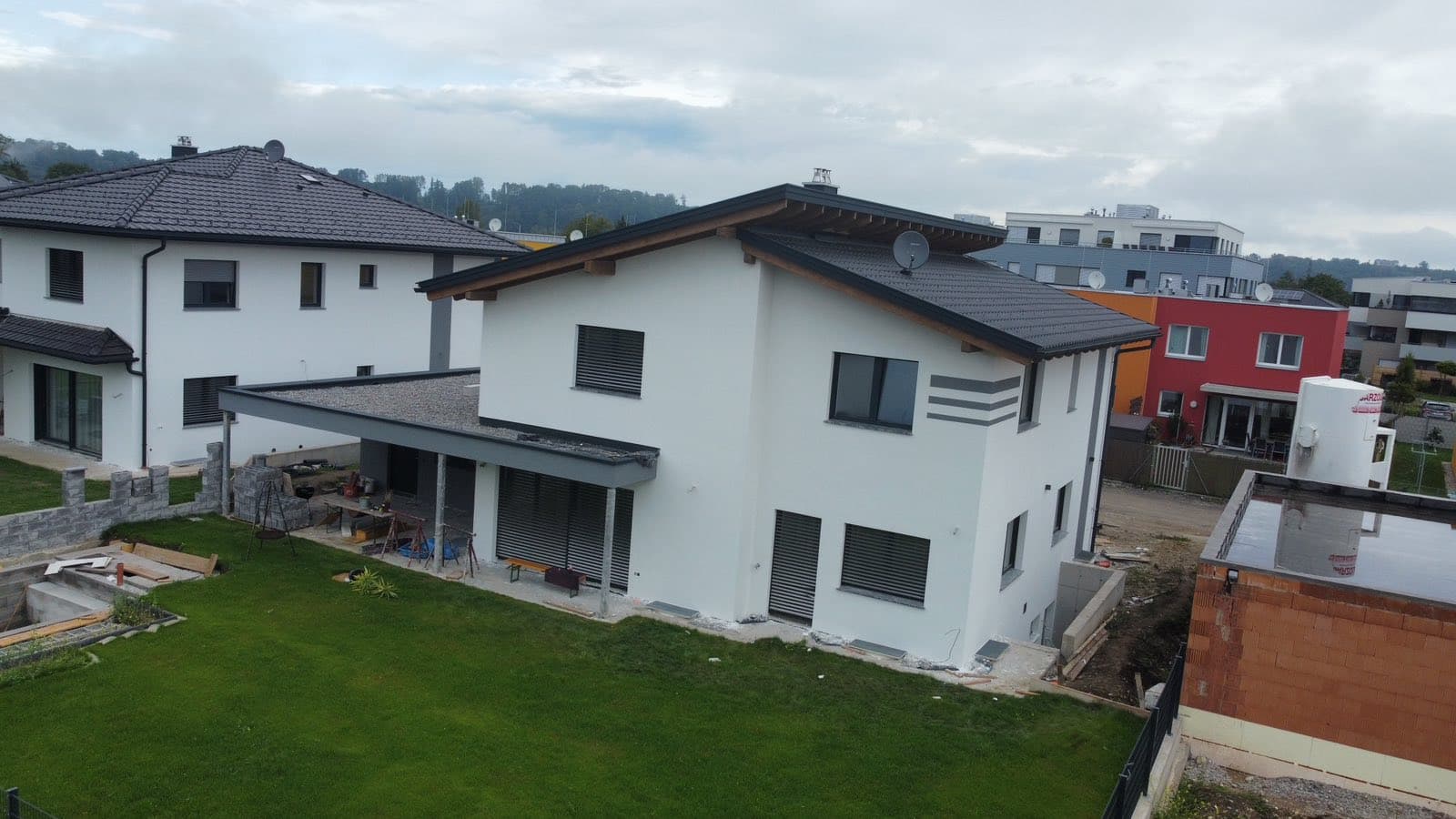 Bauprojekt von Home-Verputz: verputztes Wohnhaus mit Fassade und Vollwärmeschutz – Bild 21