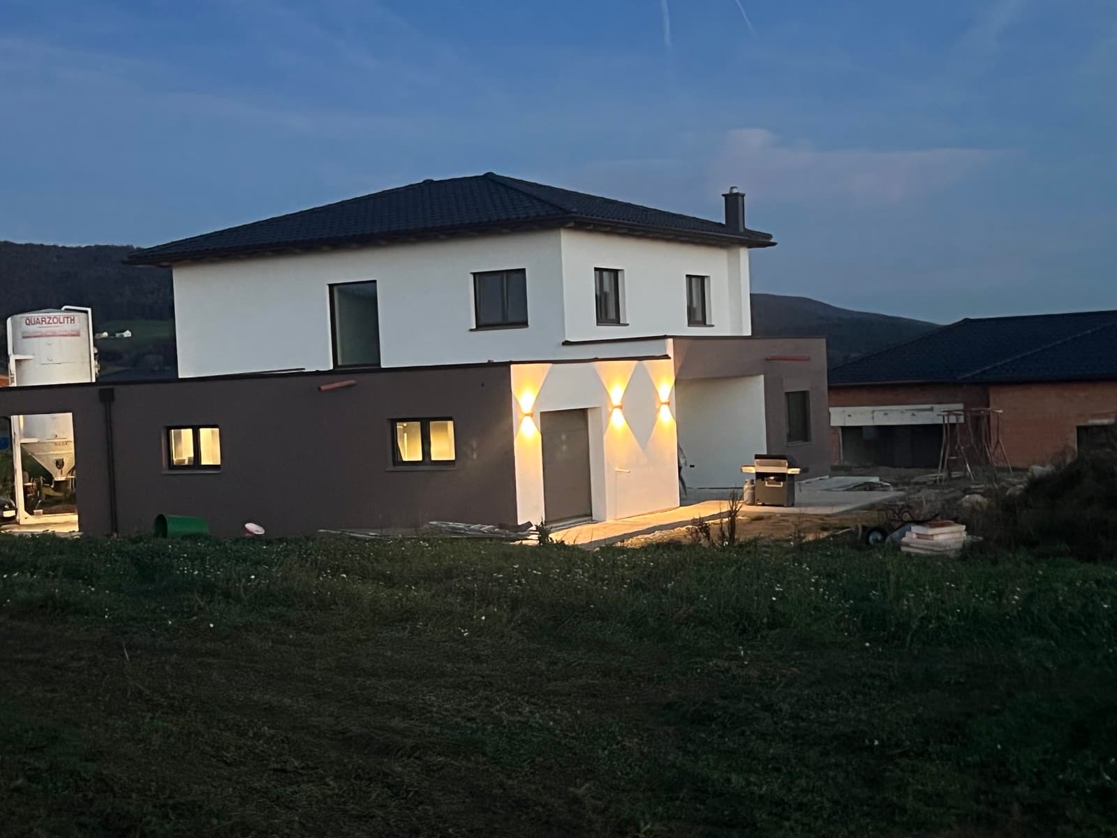 Bauprojekt von Home-Verputz: verputztes Wohnhaus mit Fassade und Vollwärmeschutz – Bild 27