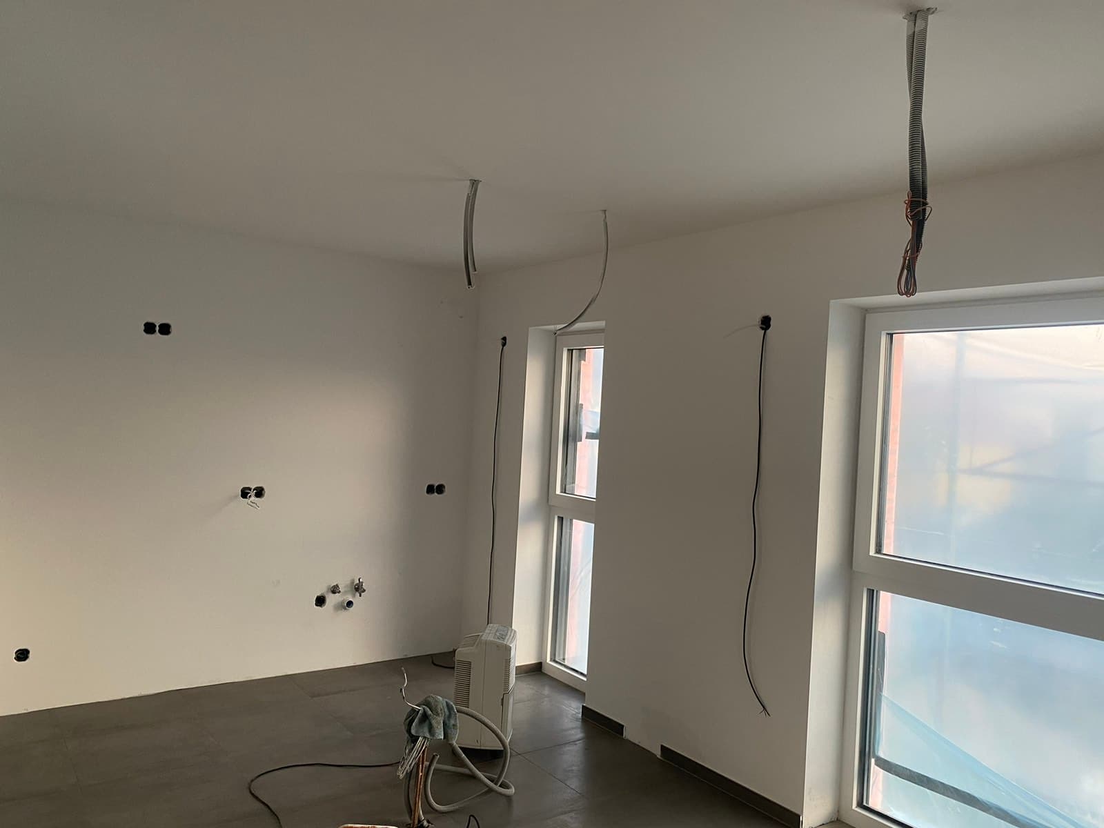 Bauprojekt von Home-Verputz: verputztes Wohnhaus mit Fassade und Vollwärmeschutz – Bild 31