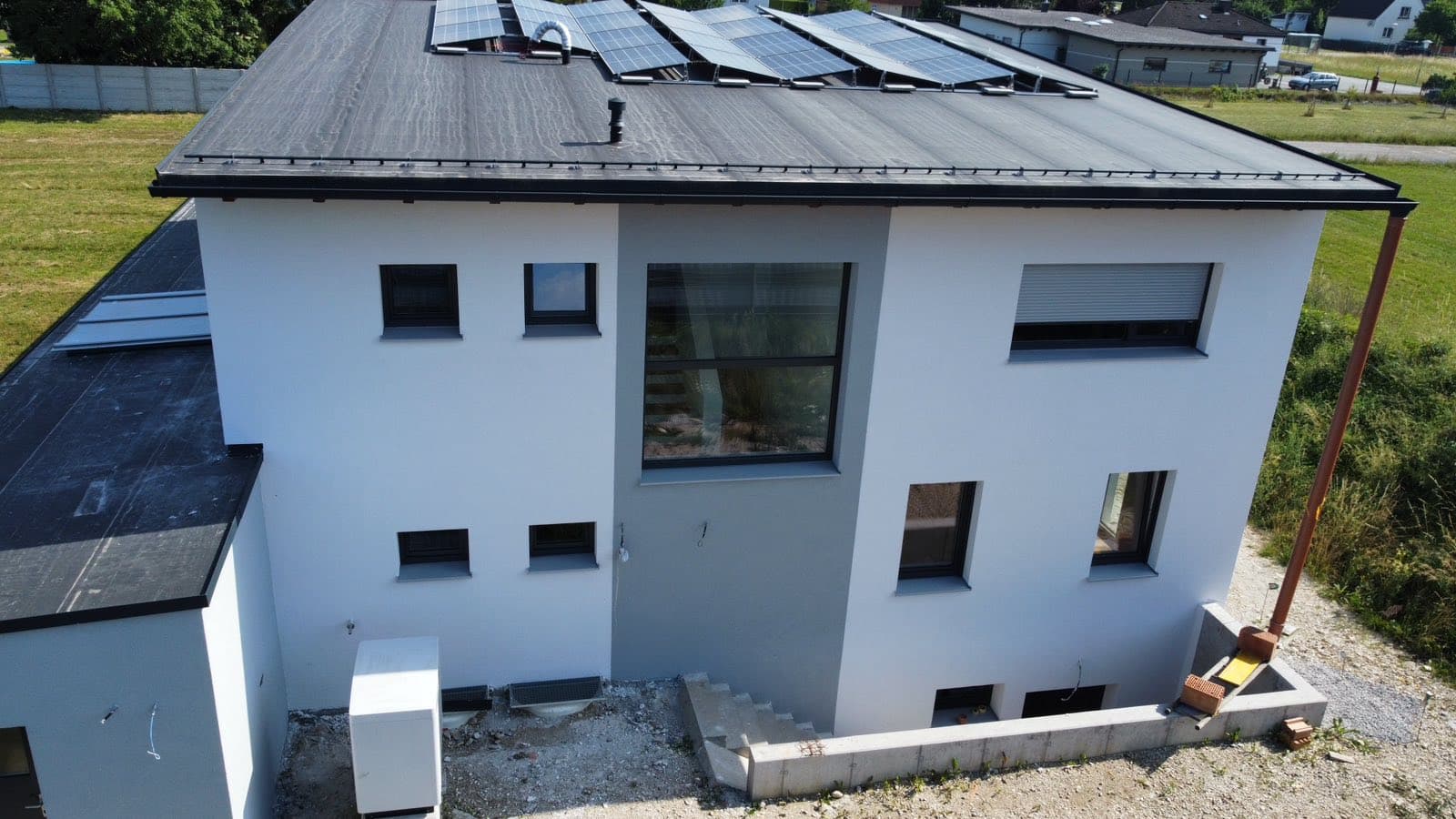 Bauprojekt von Home-Verputz: verputztes Wohnhaus mit Fassade und Vollwärmeschutz – Bild 39