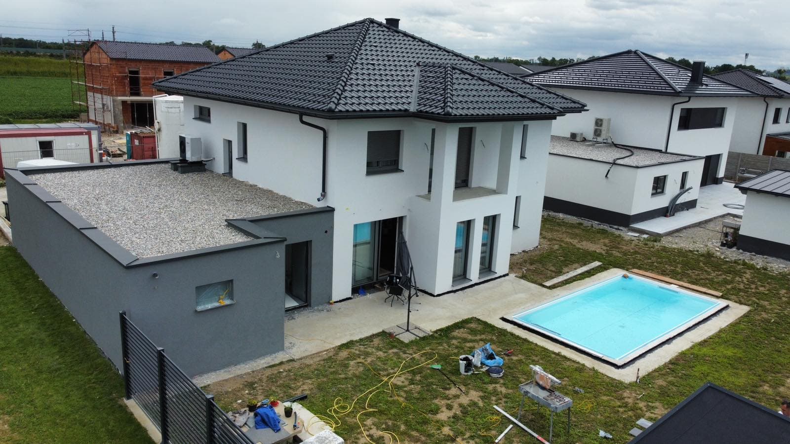 Bauprojekt von Home-Verputz: verputztes Wohnhaus mit Fassade und Vollwärmeschutz – Bild 44